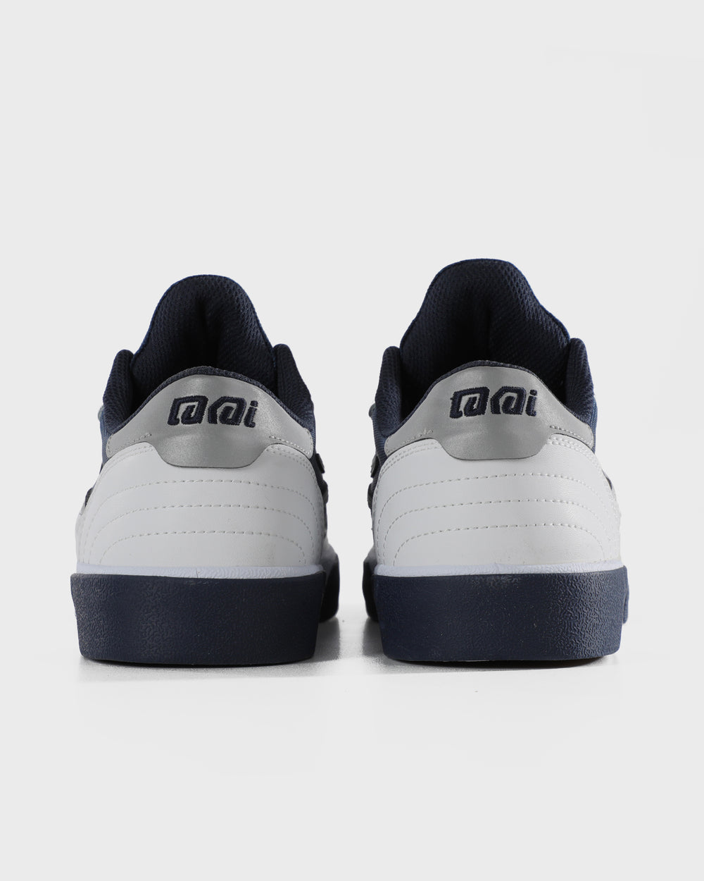 CAMBRIDGE -  WHITE LEATHER NAVY REFLECTIVE