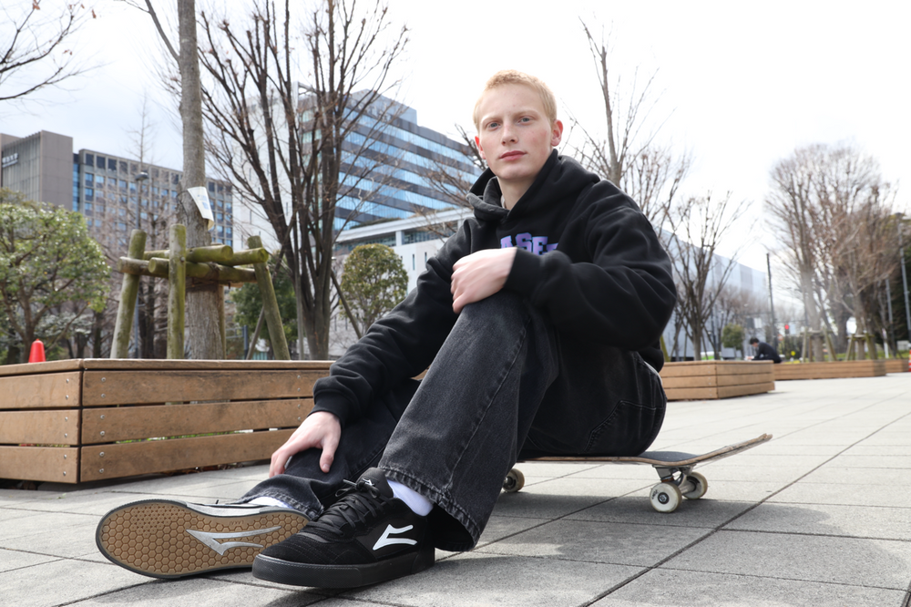 CAMBRIDGE - BLACK SUEDE