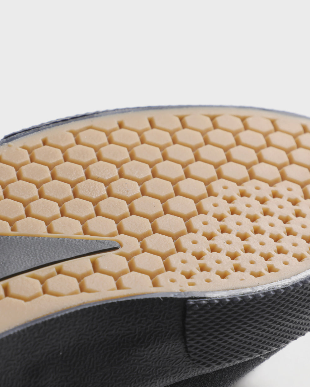 CAMBRIDGE CHARCOAL SUEDE