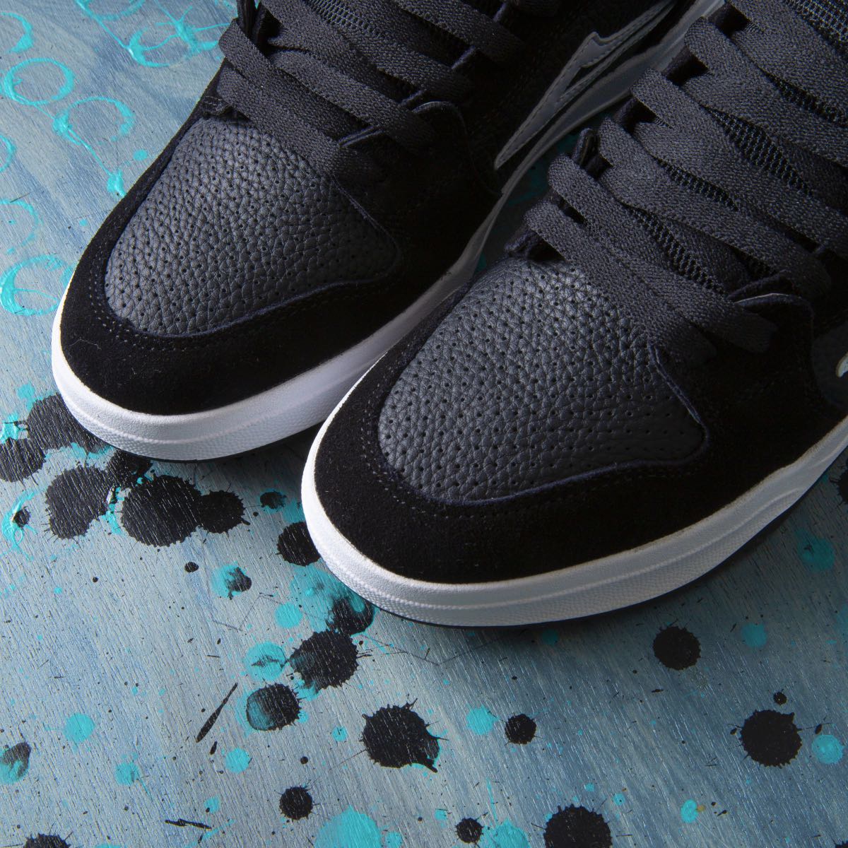 TELFORD LOW  BLACK SUEDE